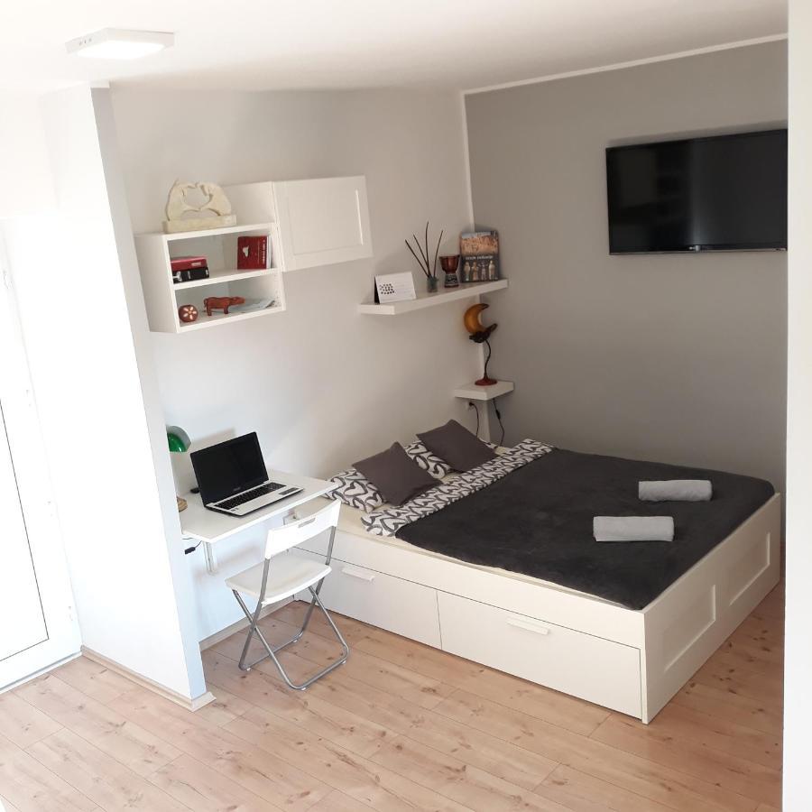 Studio Apartman "Nicole" Pula Exteriér fotografie